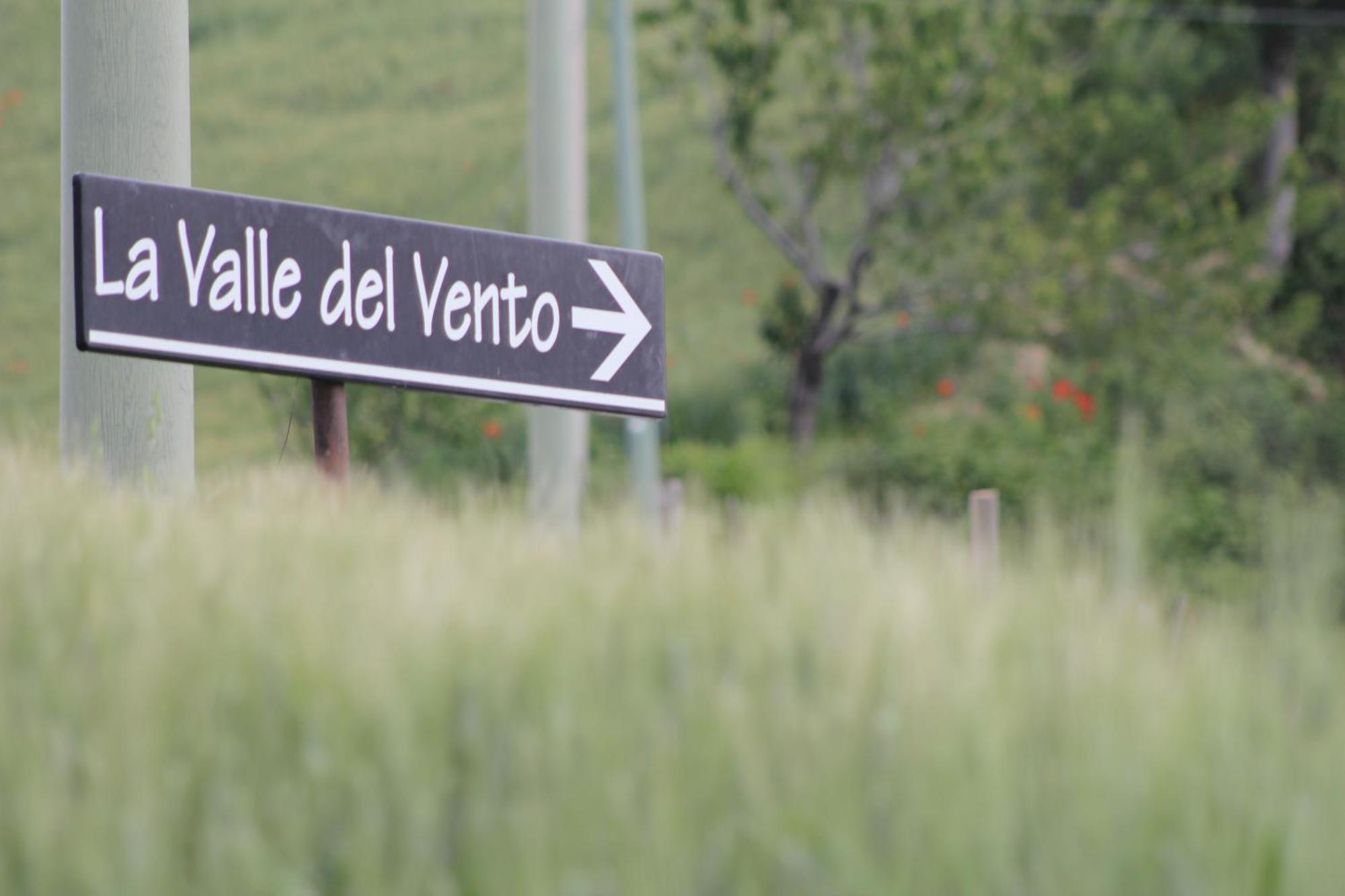 Agriturismo La Valle Del Vento Urbino Luaran gambar